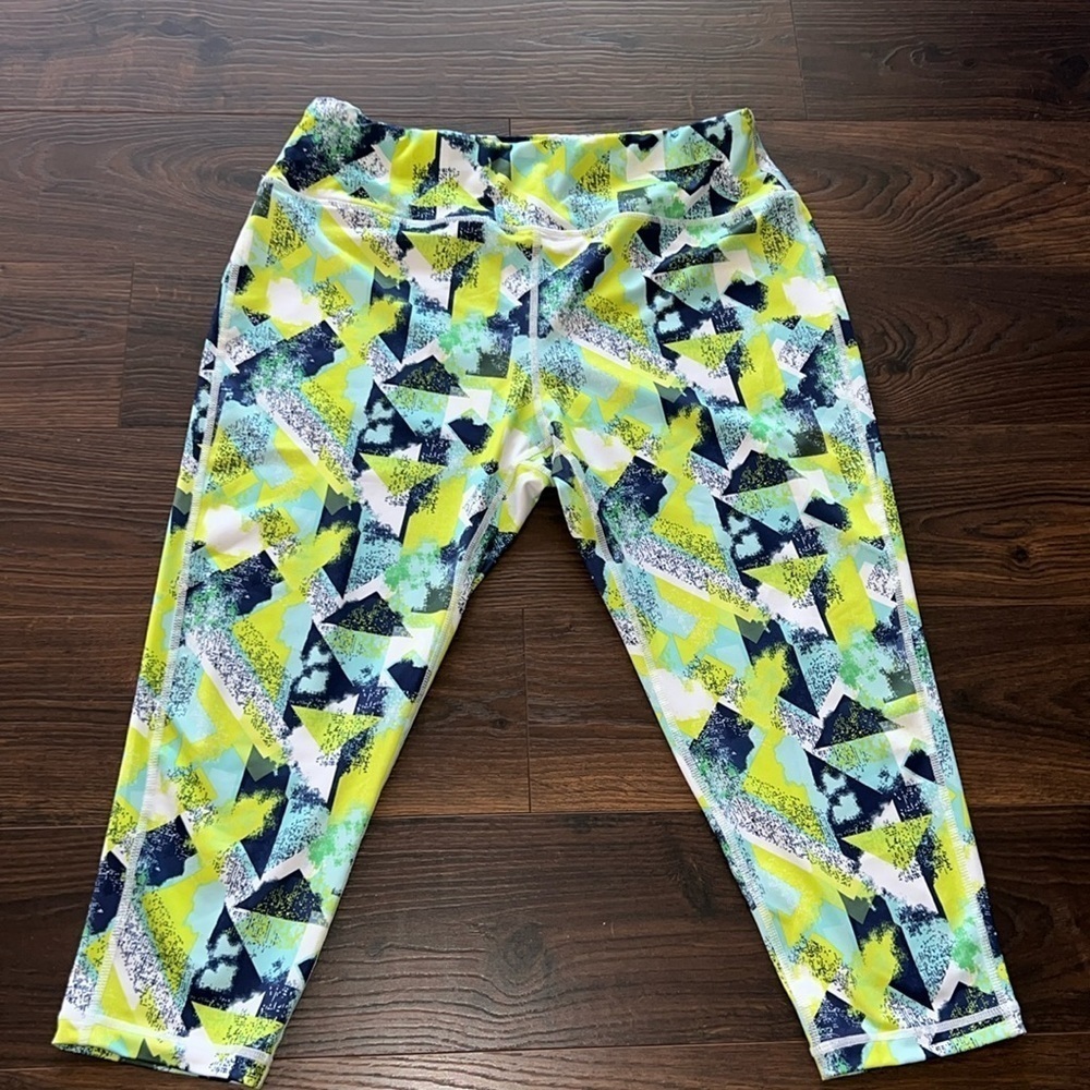 A pair of Pro-Player leggings/work out pants